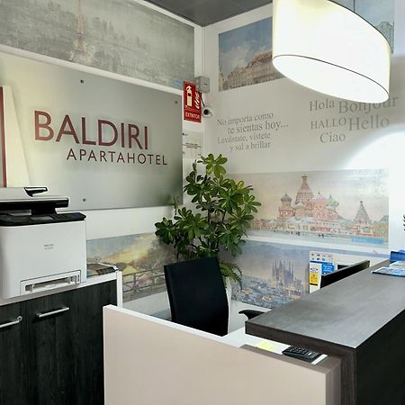Apartahotel Baldiri Sant Boi de Llobregat Eksteriør billede
