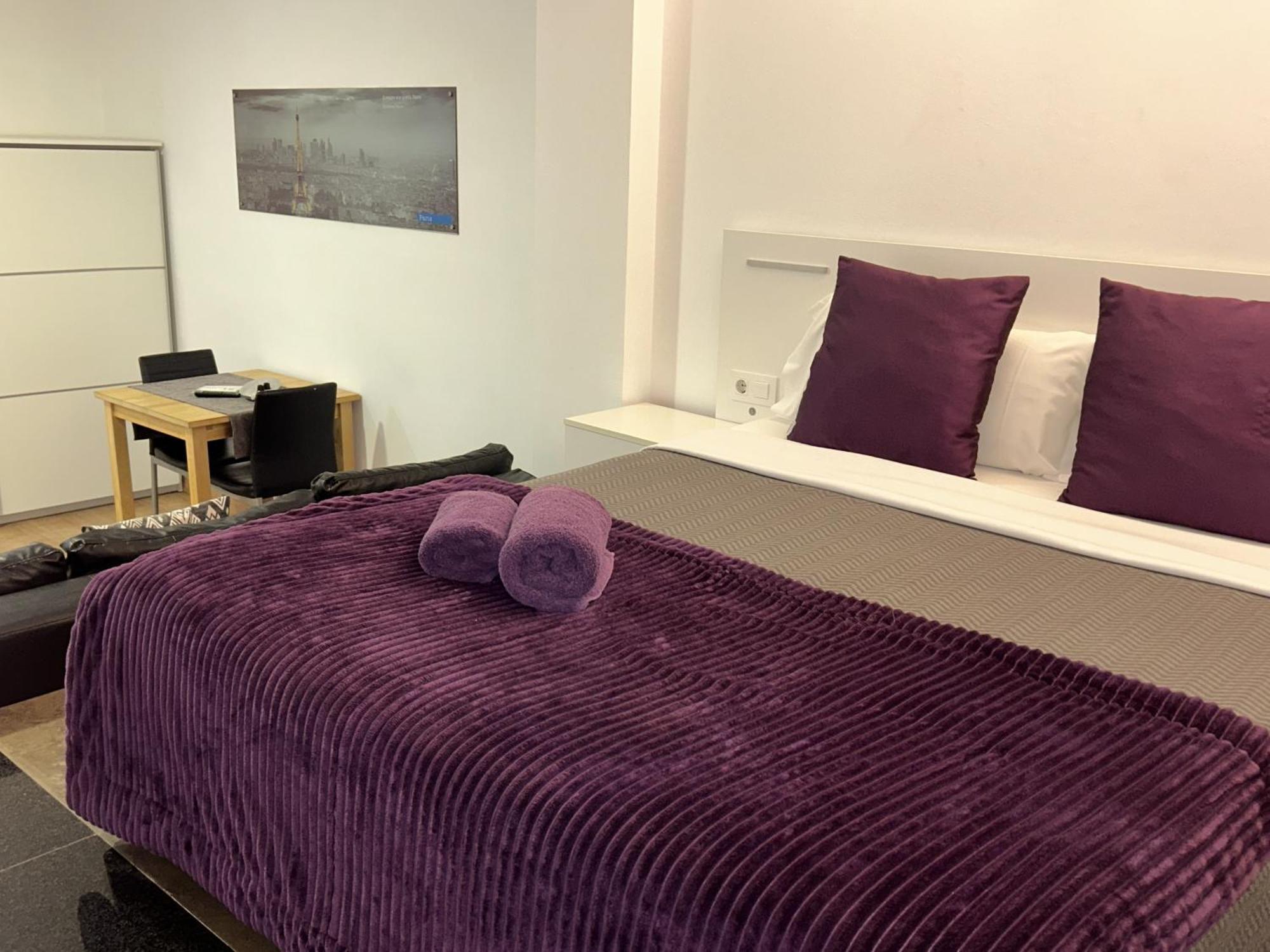 Apartahotel Baldiri Sant Boi de Llobregat Eksteriør billede