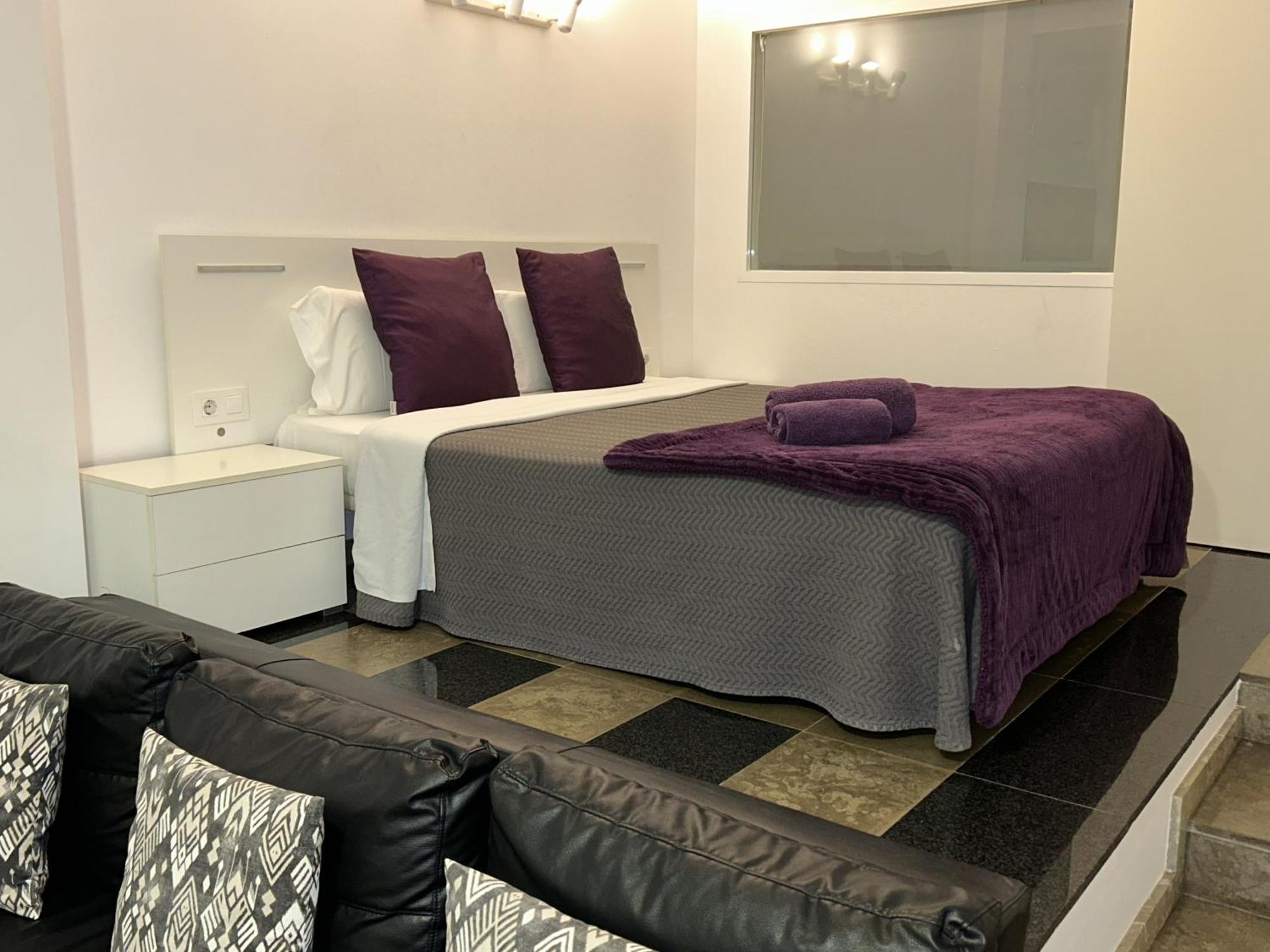 Apartahotel Baldiri Sant Boi de Llobregat Eksteriør billede