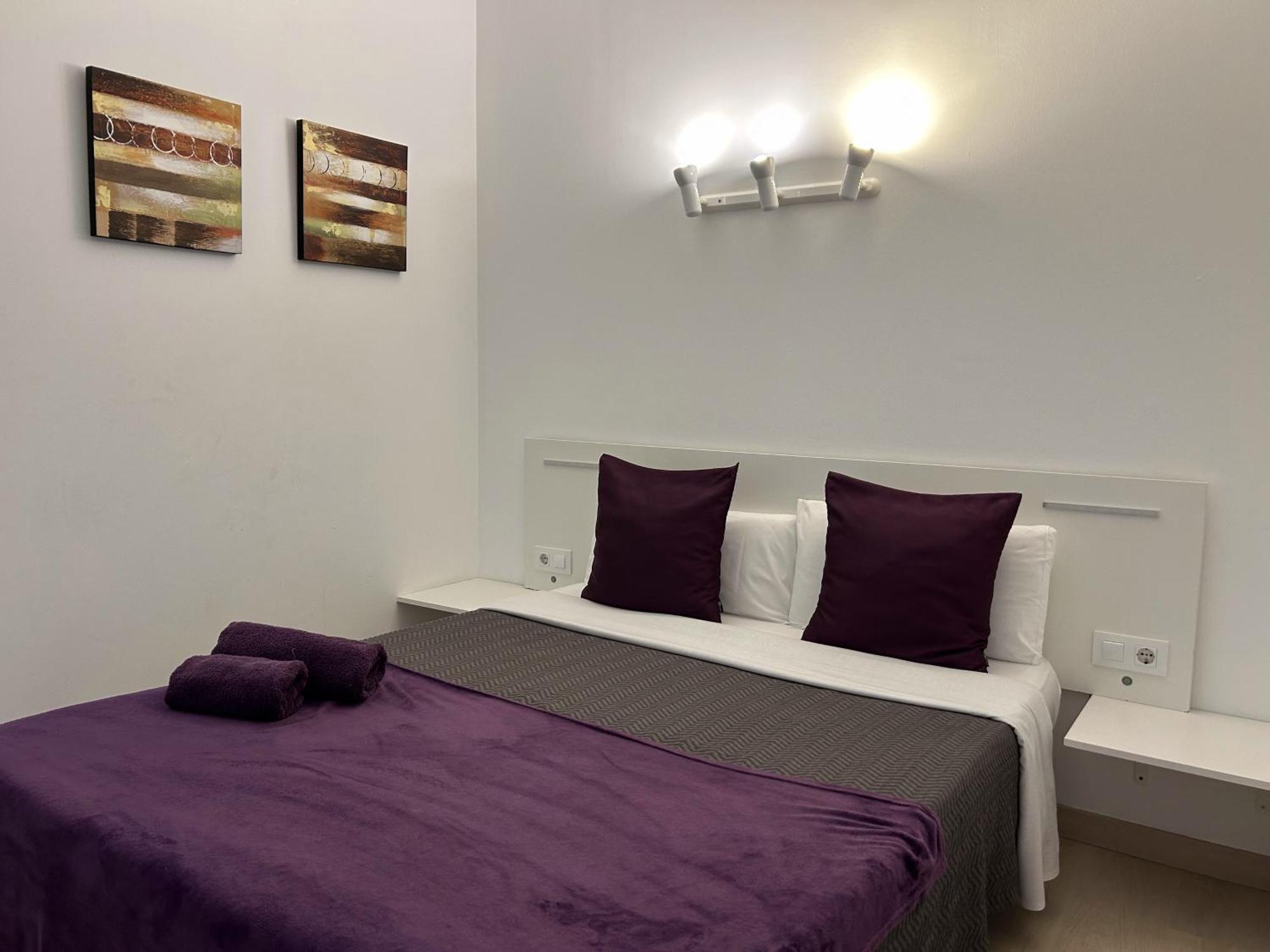 Apartahotel Baldiri Sant Boi de Llobregat Eksteriør billede